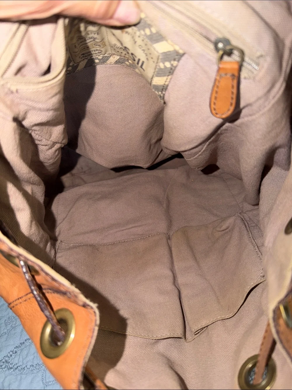 PREOWNED Vintage Fossil Classic Tan Leather Backpack Medium Size